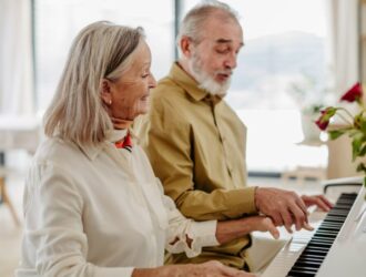 Top-10-Hobbies-to-Explore-in-Retirement