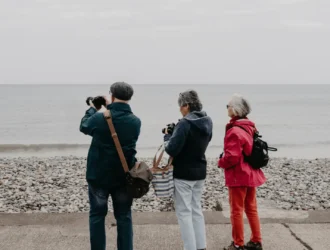 seniors enjoying trip with Travel Companies for Seniors