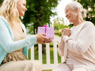 Heartwarming Gift Ideas for Elderly Women