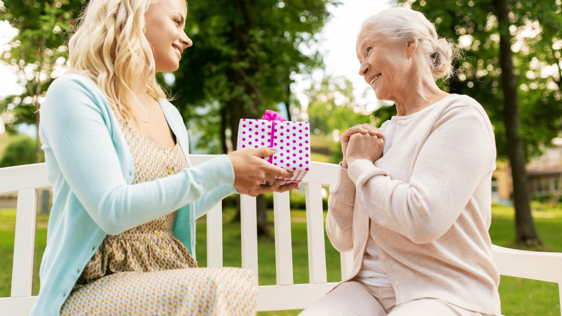 Heartwarming Gift Ideas for Elderly Women