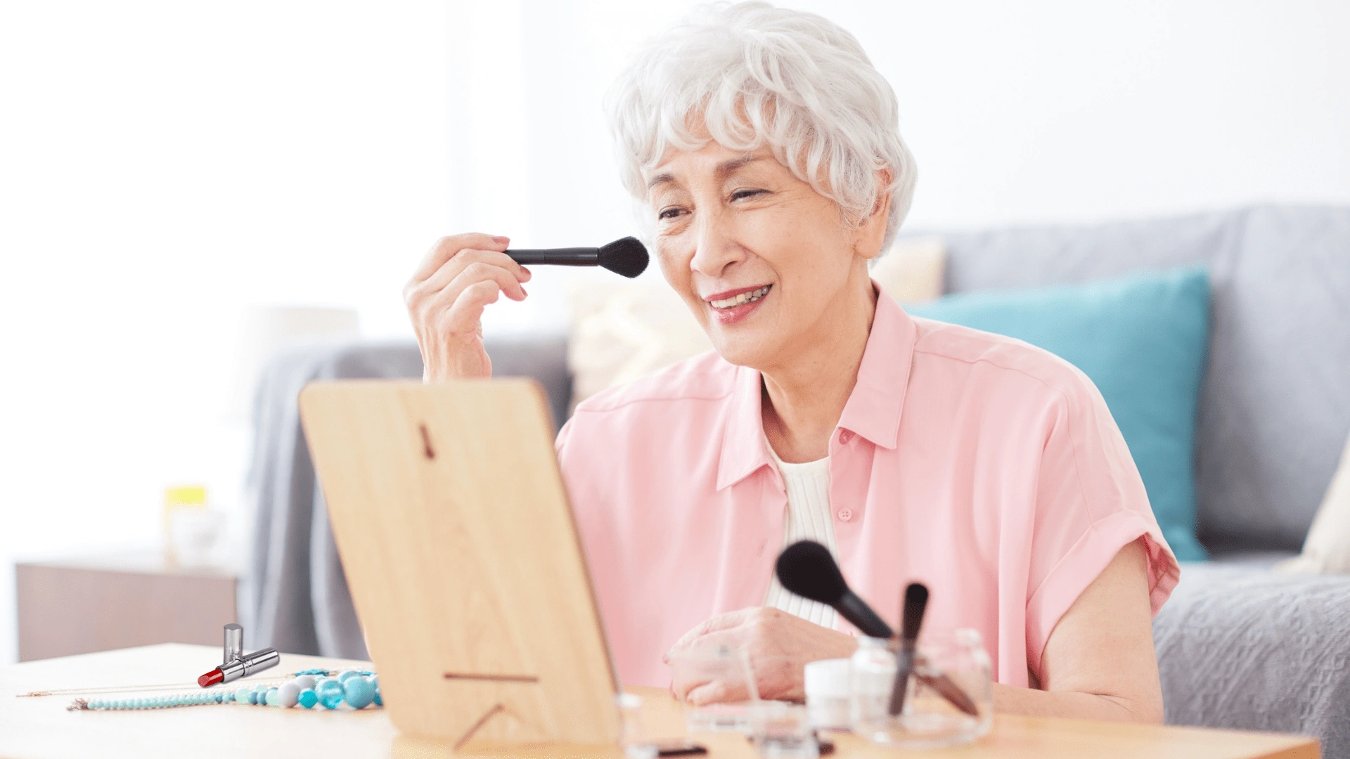 Flawless Makeup Tips for Elderly Women