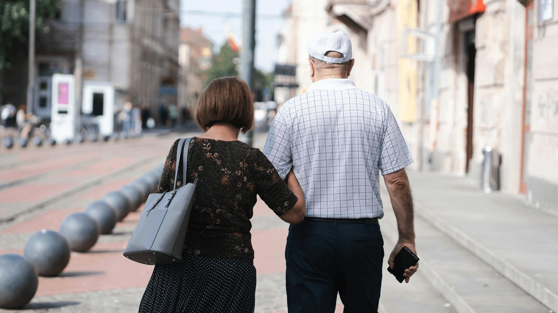 Older Men Dating Younger Women